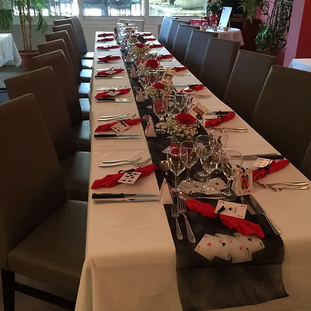 Restaurant La Boule D'or Hotel 2*