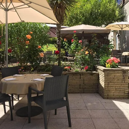 מלון Restaurant La Boule D'or