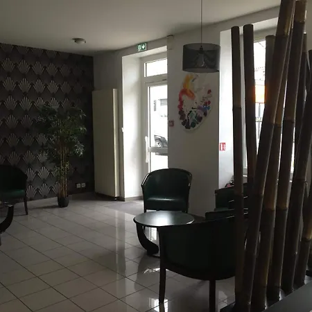 Restaurant La Boule D'or מלון 2*