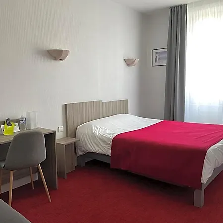 Restaurant La Boule D'or Hotel Barbezieux-Saint-Hilaire
