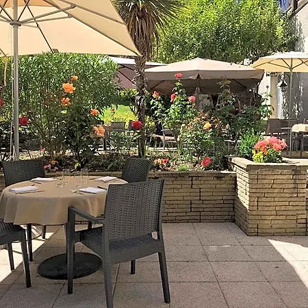 Restaurant La Boule D'or Barbezieux-Saint-Hilaire