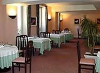 Restaurant La Boule D'or 2* Barbezieux-Saint-Hilaire